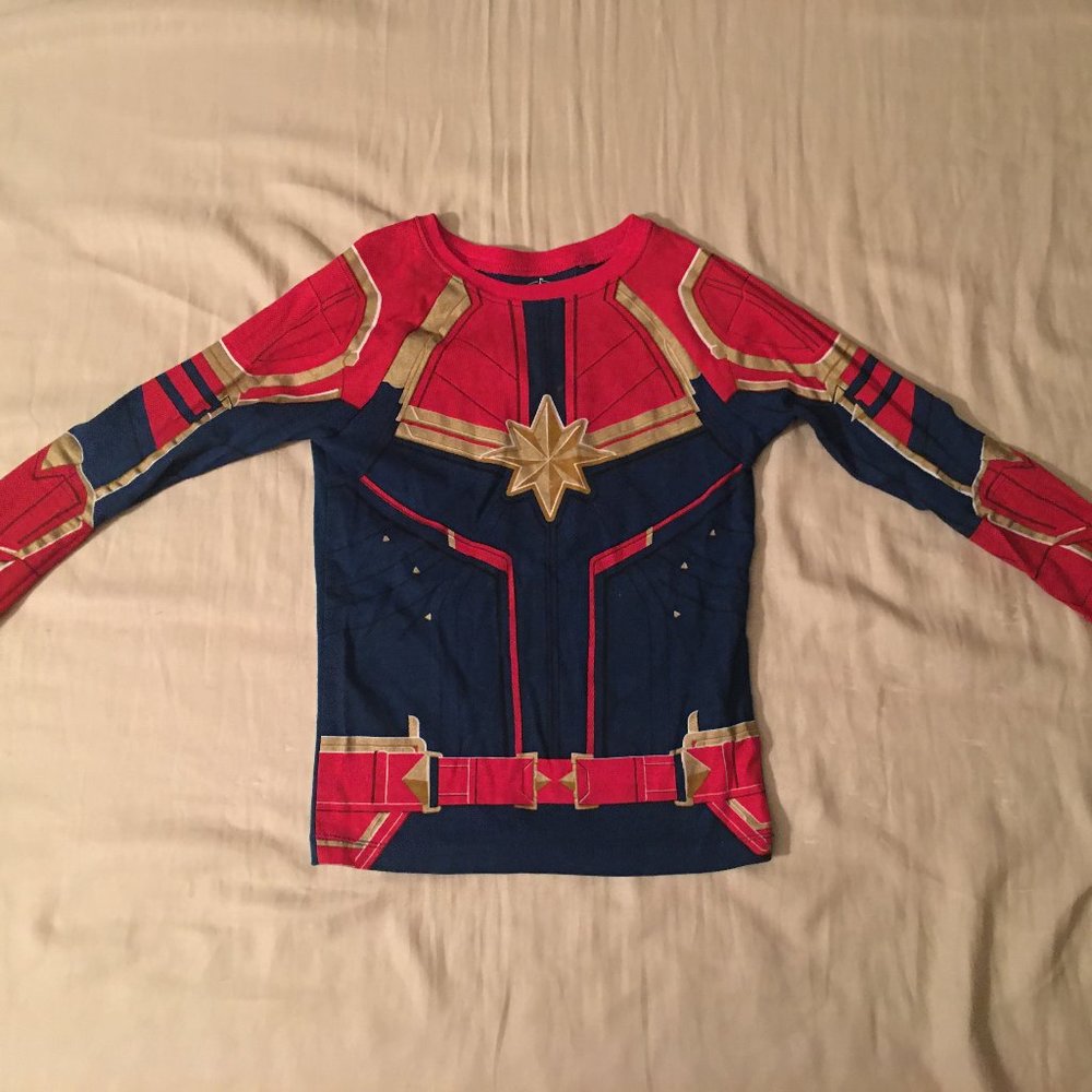 Girls,size M 8, Captain Marvel,Pajamas
